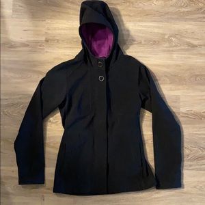 ☔️ Lucy - fleece lined raincoat, black with purple lining